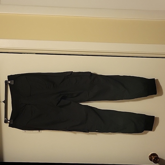 NWT: lululemon Dance Studio Relaxed-Fit MR Cargo Jogger - Picture 7 of 15